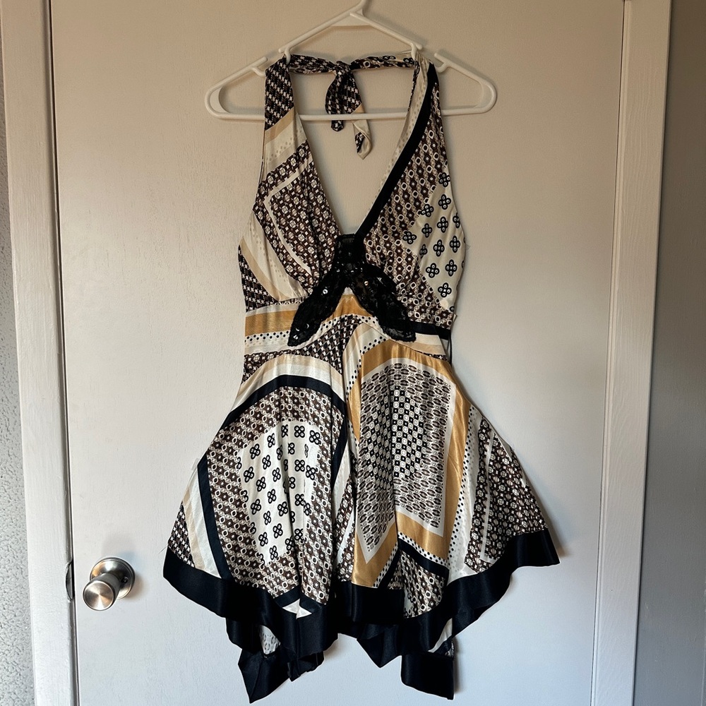 NWT- Mica Size 4 Tie Neck Embellished Tunic